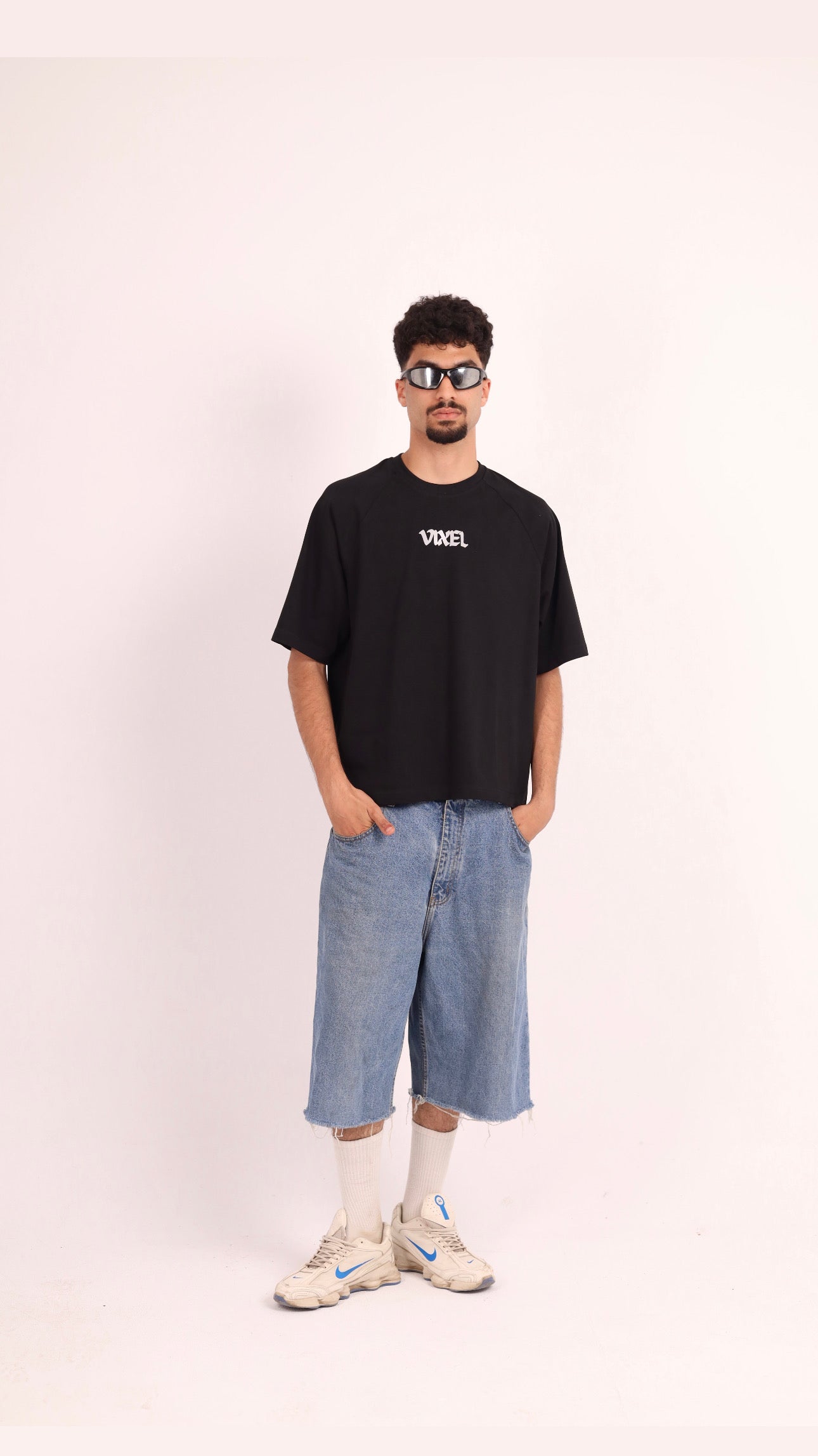 Black Cropped T-Shirt – Boxy Fit